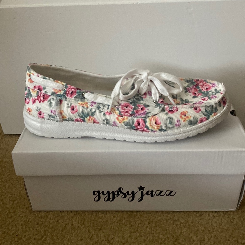 Gypsy jazz slip on shoe- brand new